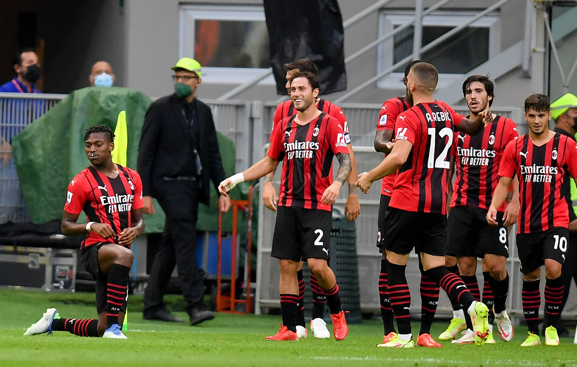 组图：CBA俱乐部杯广厦击败天津 塔克飞身暴扣（图集：CBA俱乐部杯广厦力克天津，塔克腾空重扣）