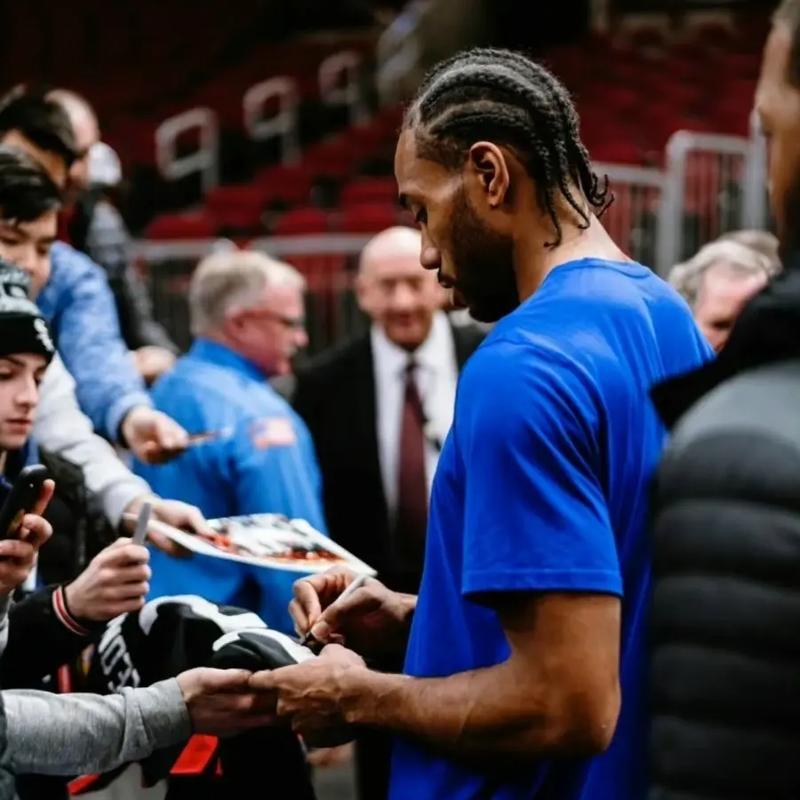 曼城vs桑德兰首发：哈兰德领衔！福登、多库在列，扎卡出战（曼城对阵桑德兰首发出炉：哈兰德领衔，福登、多库在列，扎卡出战）