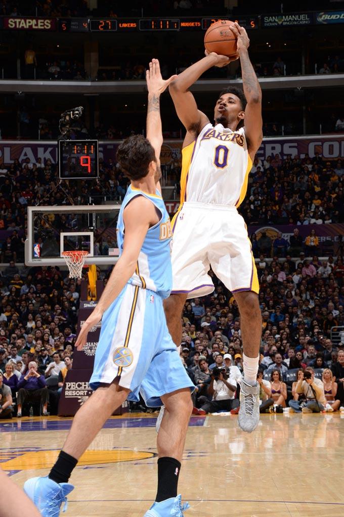 山东力克青岛晋级CBA杯八强，对阵浙江（山东击败青岛挺进CBA杯八强，将战浙江）