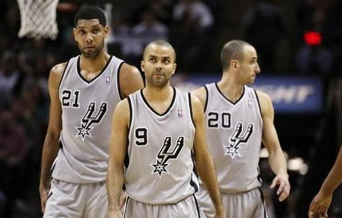 中超赛季刚落幕，成都蓉城连传三喜，明年争冠希望大增（中超刚收官，成都蓉城连获三大利好，明年冲冠底气更足）