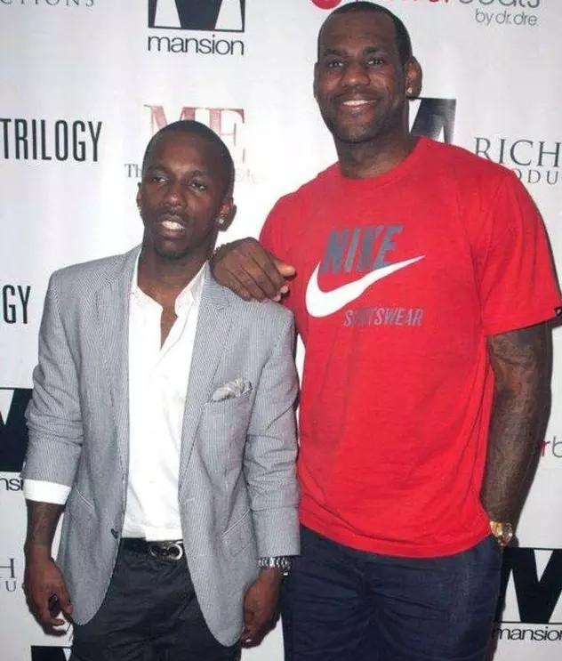 迪米特列夫斯基：瓦伦上赛季卡我出场数，少上一场少付30万（迪米特列夫斯基：瓦伦故意压缩我出场次数，少踢一场就能省30万）