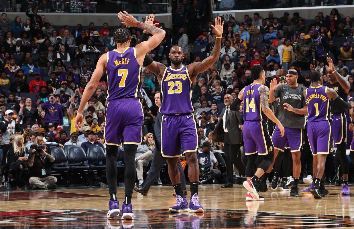 低开高走！王楚钦／梁靖崑2-1逆转杜达／邱党！助国乒8-4战胜德国！（先抑后扬！王楚钦／梁靖崑2-1逆转杜达／邱党，助国乒8-4力克德国）