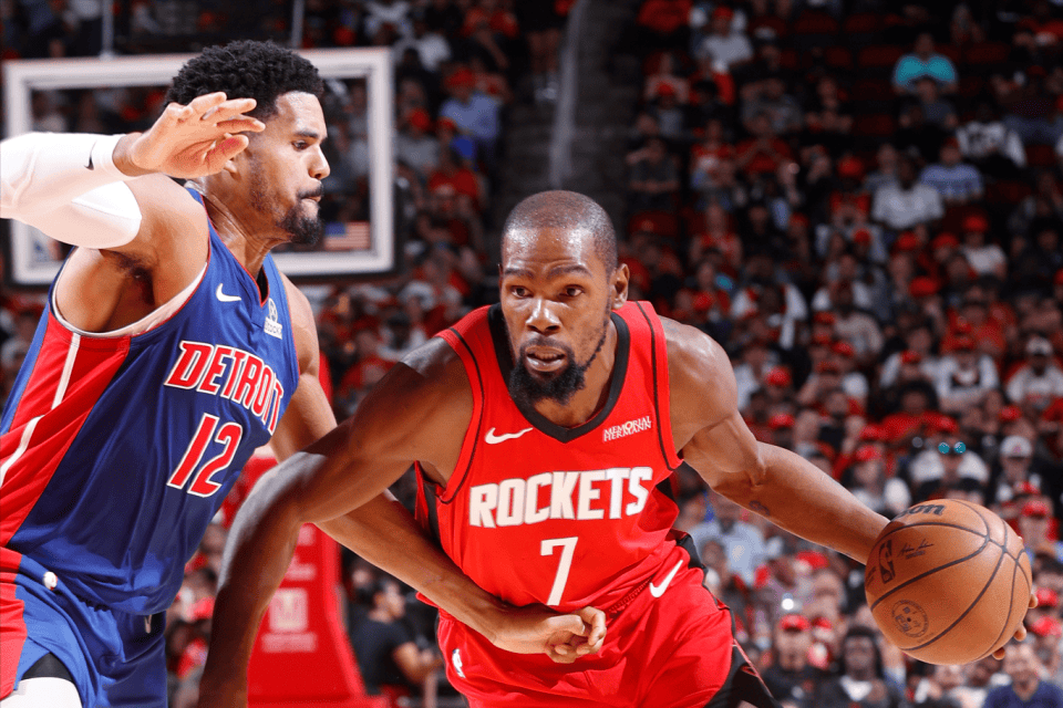 186场追平内马尔，阿劳霍升至巴萨队史拉美球员出场榜第十（阿劳霍出战186场追平内马尔，跻身巴萨拉美球员出场榜第十）