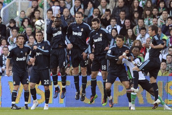 意大利vs挪威：雷特吉PK哈兰德；洛卡特利、弗拉泰西首发（意大利对阵挪威：哈兰德迎战雷特吉，洛卡特利与弗拉泰西首发）